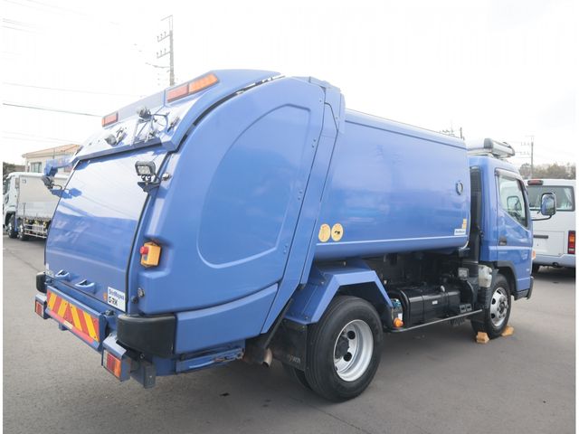 MITSUBISHI CANTER 2018 Image 31