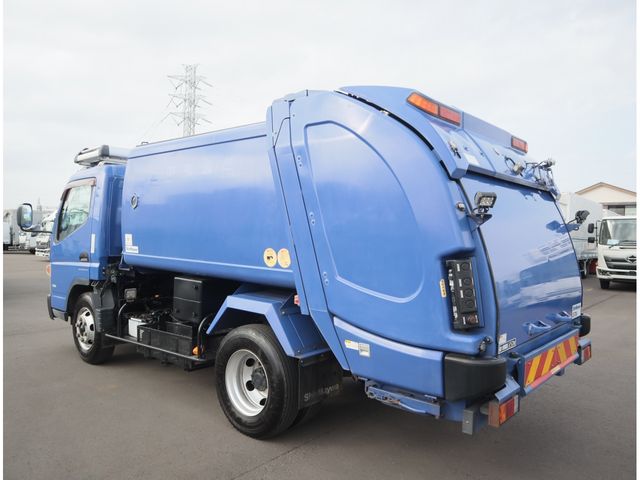 MITSUBISHI CANTER 2018 Image 31