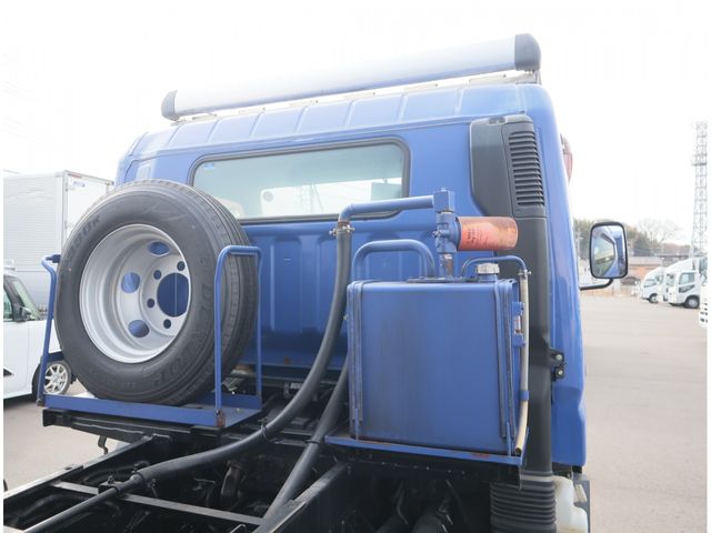 MITSUBISHI CANTER 2018 Image 31