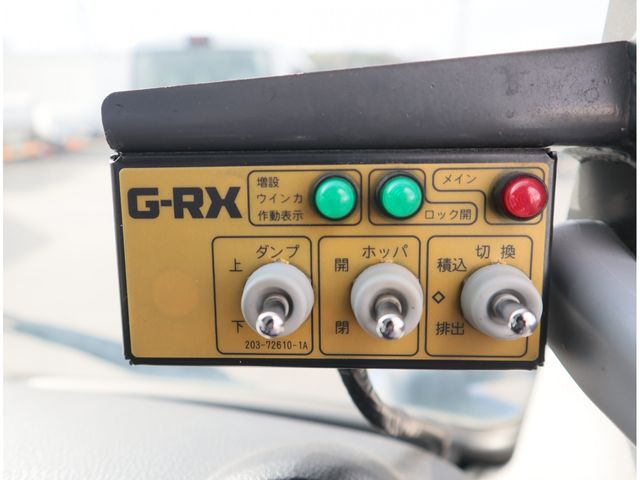 MITSUBISHI CANTER 2018 Image 31