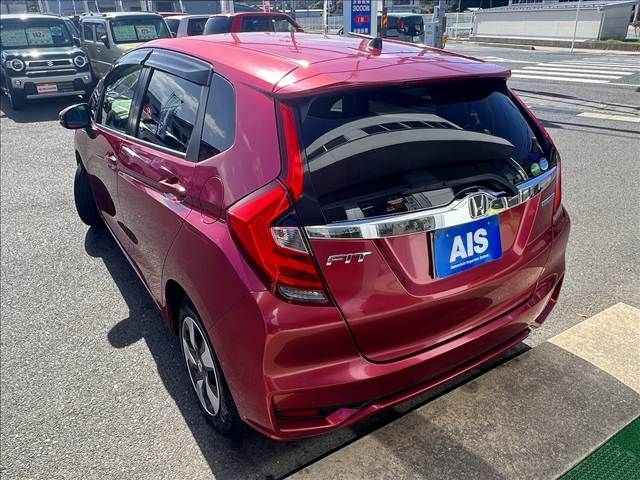 HONDA FIT HYBRID 2017 Image 31