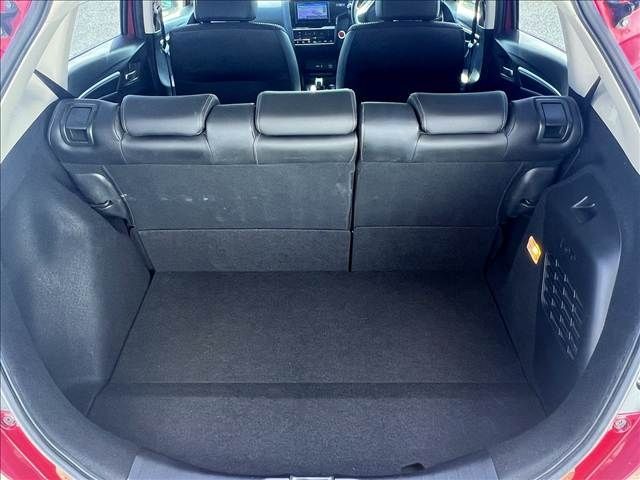 HONDA FIT HYBRID 2017 Image 31