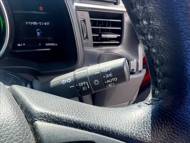 HONDA FIT HYBRID 2017 Image 31