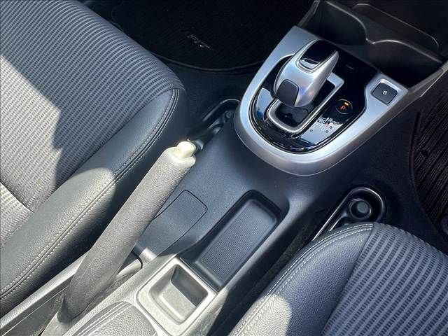 HONDA FIT HYBRID 2017 Image 31