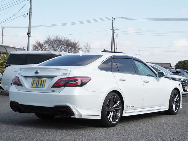 TOYOTA CROWN SEDAN HYBRID 2021 Image 31