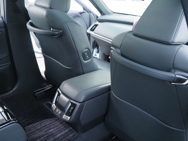 TOYOTA CROWN SEDAN HYBRID 2021 Image 31