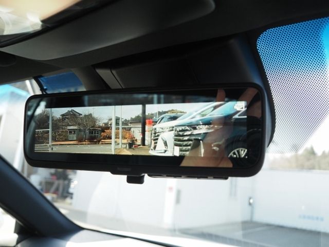 TOYOTA CROWN SEDAN HYBRID 2021 Image 31