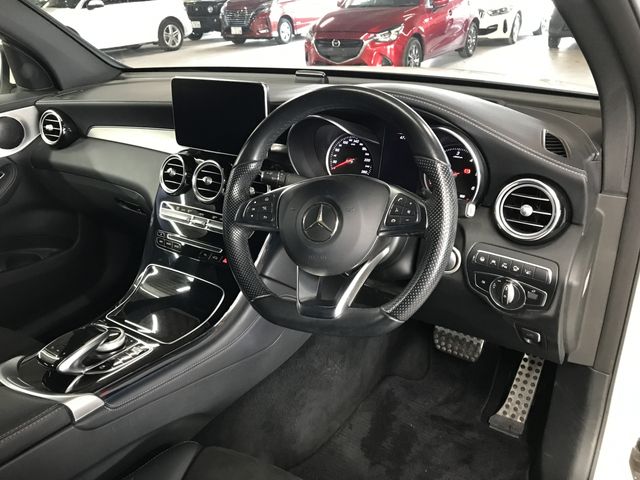MERCEDES BENZ GLC CL 2018 Image 31