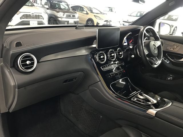 MERCEDES BENZ GLC CL 2018 Image 31