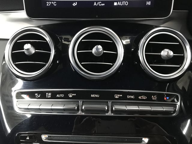 MERCEDES BENZ GLC CL 2018 Image 31