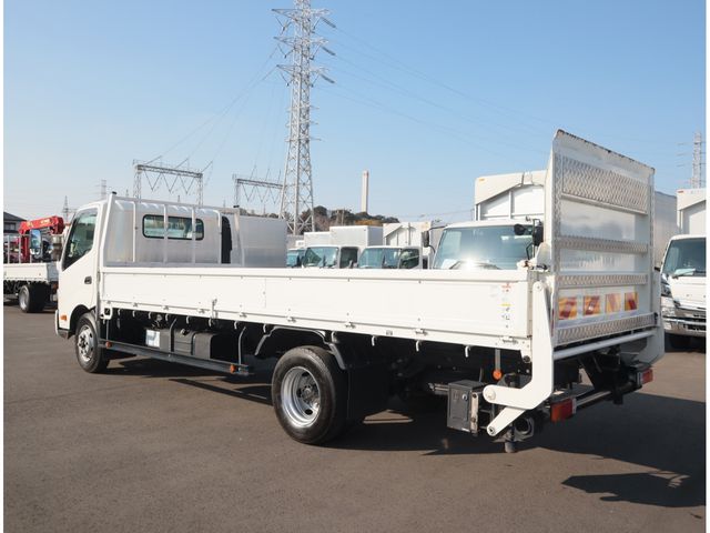 HINO DUTRO 2022 Image 31