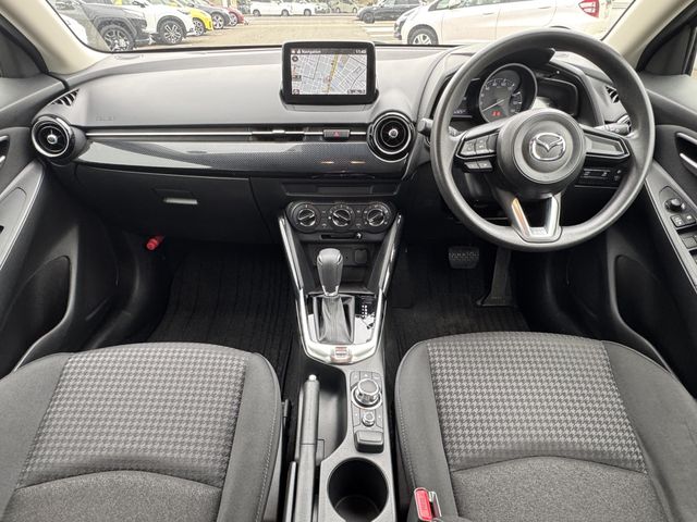 MAZDA DEMIO 2017 Image 31