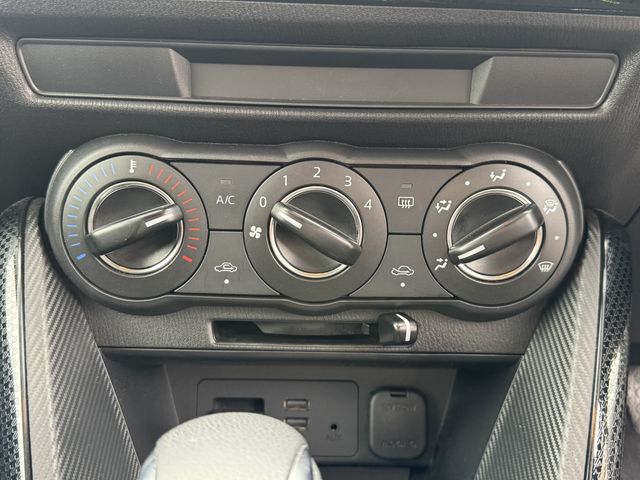 MAZDA DEMIO 2017 Image 31