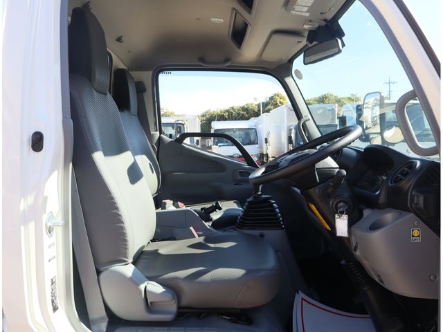 HINO DUTRO 2024 Image 31