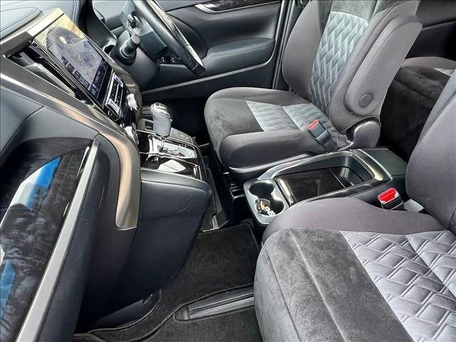 TOYOTA VELLFIRE 2019 Image 31