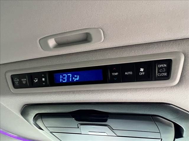 TOYOTA VELLFIRE 2019 Image 31