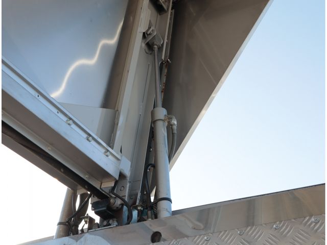 ISUZU ELF 2018 Image 31