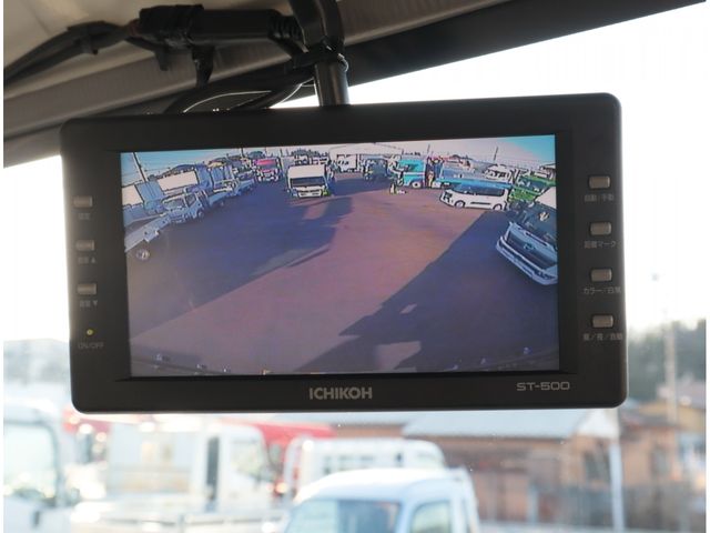 ISUZU ELF 2018 Image 31