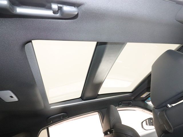 TOYOTA HARRIER HYBRID 2025 Image 31