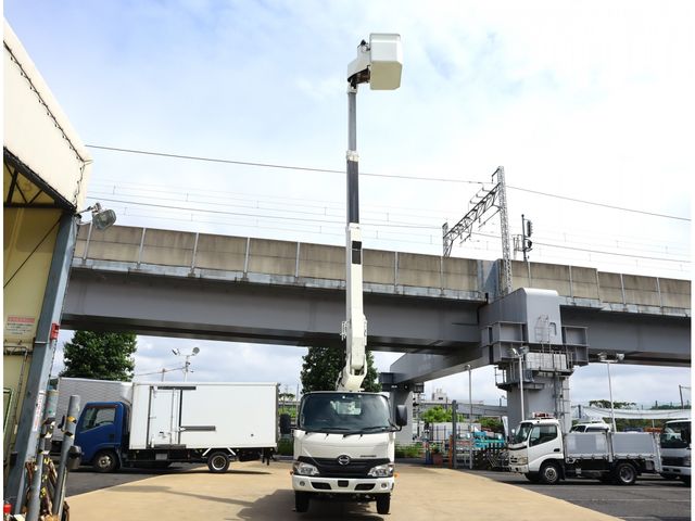 HINO DUTRO 2017 Image 31