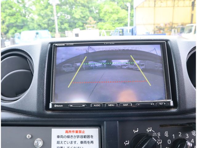 HINO DUTRO 2017 Image 31