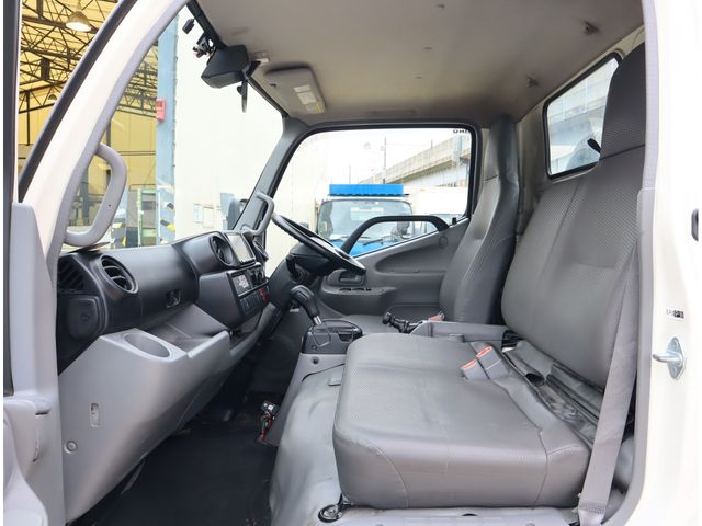 HINO DUTRO 2017 Image 31