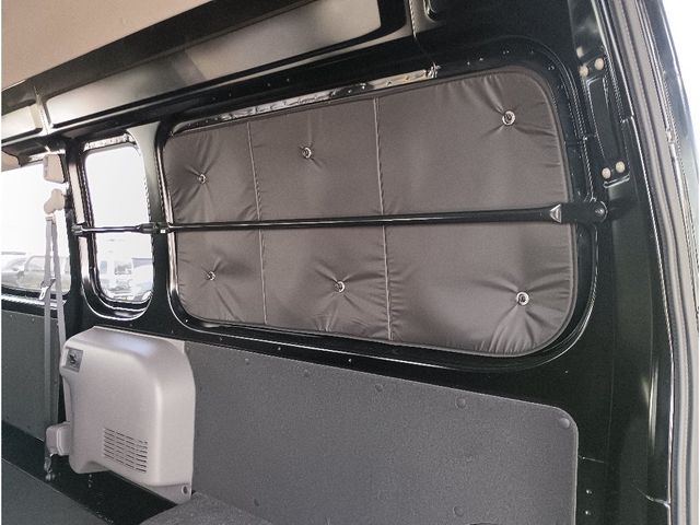 NISSAN NV350 CARAVAN 4WD 2015 Image 31