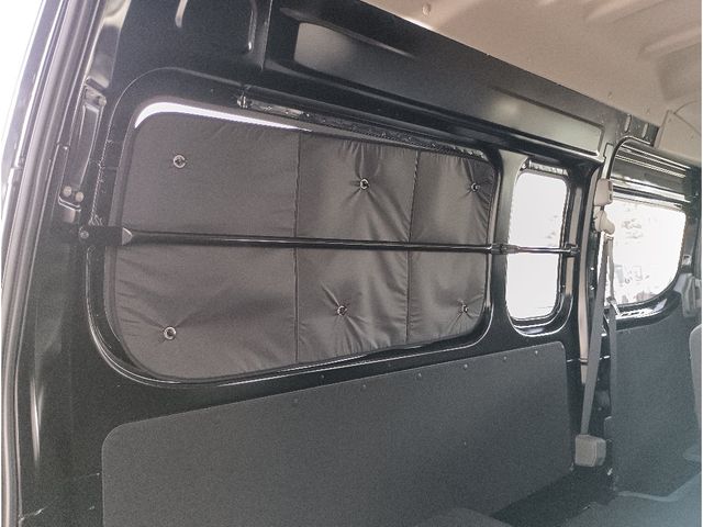 NISSAN NV350 CARAVAN 4WD 2015 Image 31