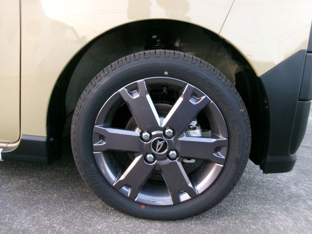 DAIHATSU TANTO FAN CROSS 2025 Image 31