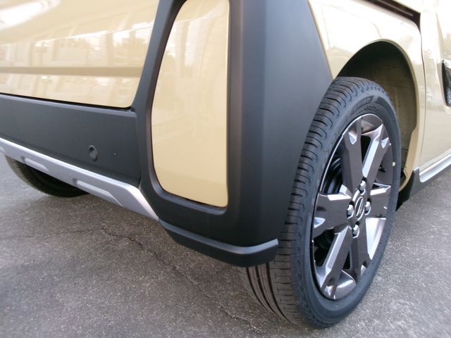 DAIHATSU TANTO FAN CROSS 2025 Image 31