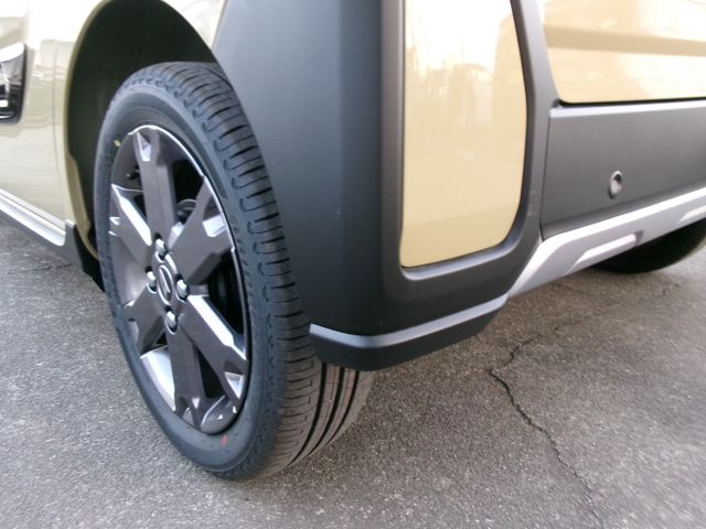 DAIHATSU TANTO FAN CROSS 2025 Image 31