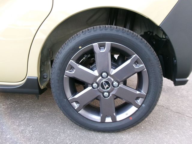 DAIHATSU TANTO FAN CROSS 2025 Image 31