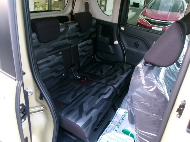 DAIHATSU TANTO FAN CROSS 2025 Image 31