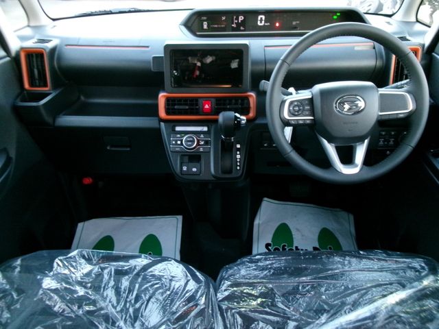 DAIHATSU TANTO FAN CROSS 2025 Image 31