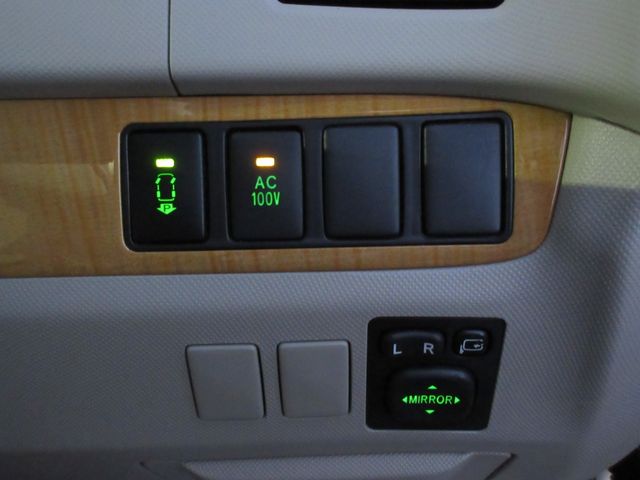 TOYOTA ESTIMA 2009 Image 31