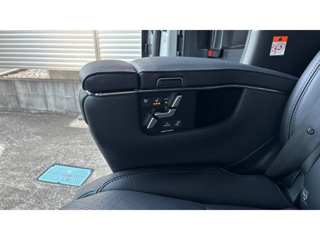 TOYOTA ALPHARD HYBRID 4WD 2024 Image 31