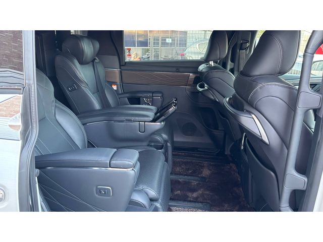 TOYOTA ALPHARD HYBRID 4WD 2024 Image 31