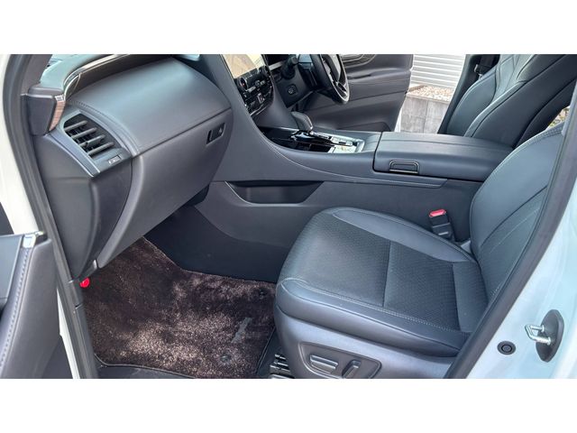 TOYOTA ALPHARD HYBRID 4WD 2024 Image 31