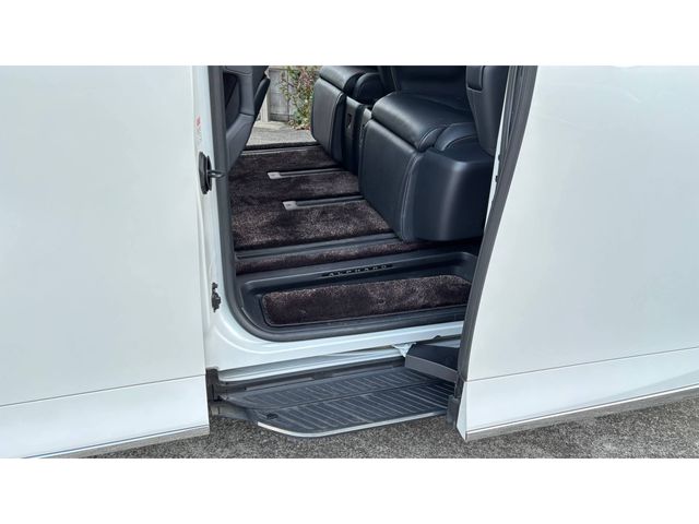 TOYOTA ALPHARD HYBRID 4WD 2024 Image 31