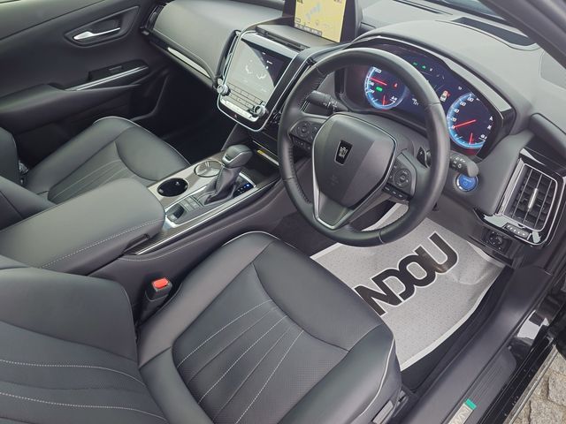 TOYOTA CROWN SEDAN HYBRID 2019 Image 31