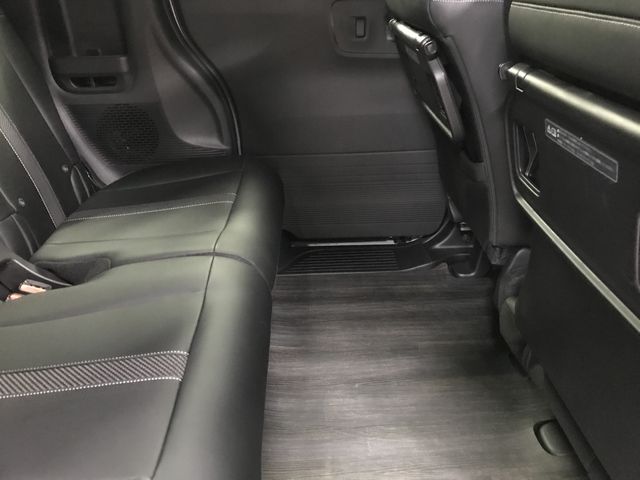 HONDA N BOX CUSTOM 2023 Image 31