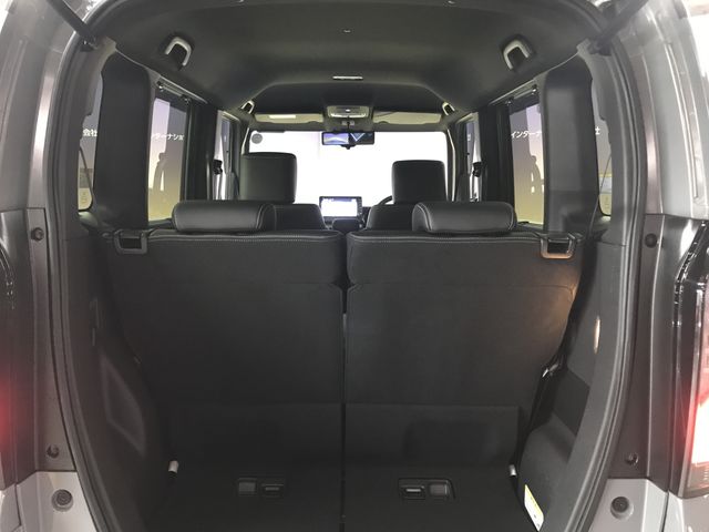 HONDA N BOX CUSTOM 2023 Image 31