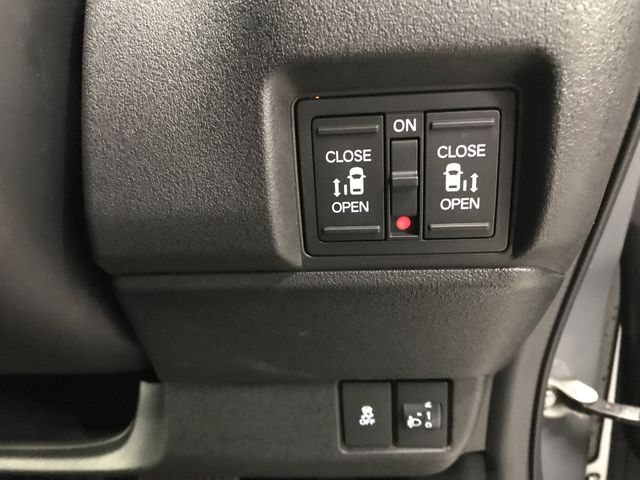 HONDA N BOX CUSTOM 2023 Image 31