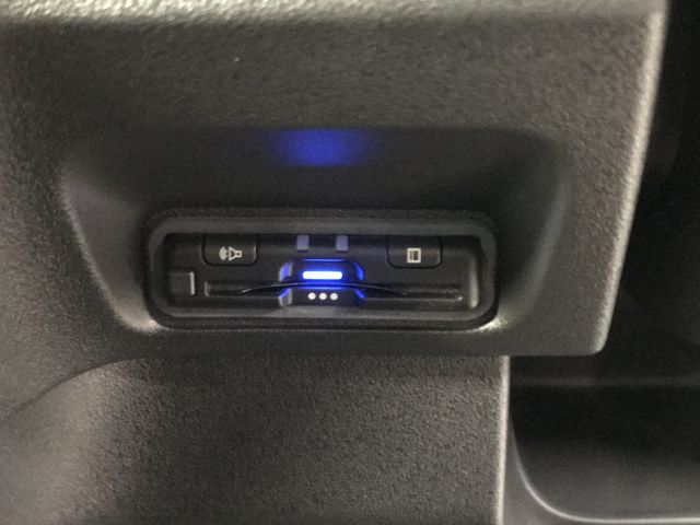 HONDA N BOX CUSTOM 2023 Image 31