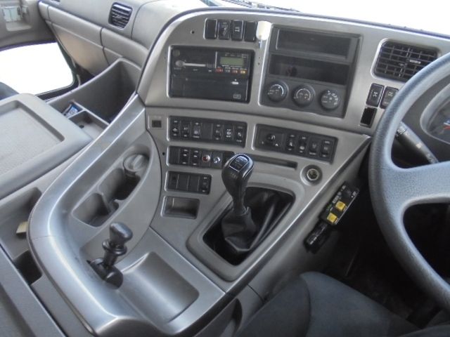 NISSAN DIESEL QUON 2015 Image 31