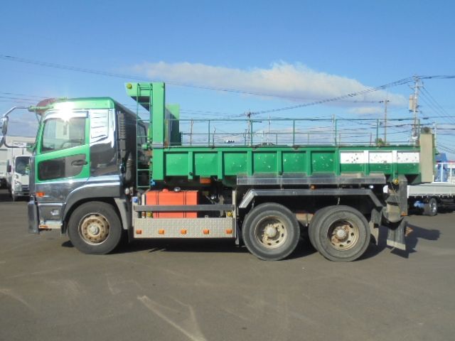 NISSAN DIESEL QUON 2011 Image 31