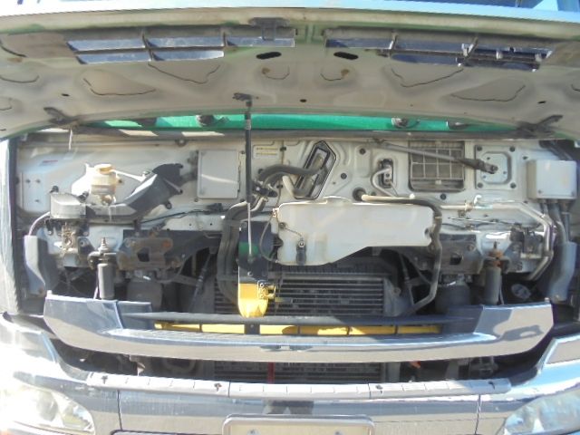NISSAN DIESEL QUON 2011 Image 31