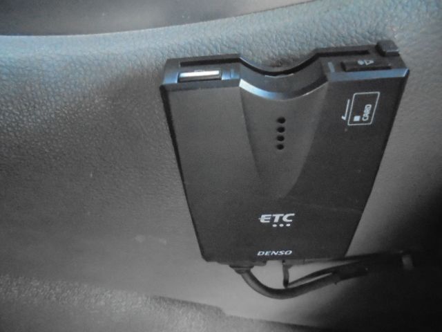 NISSAN DIESEL QUON 2011 Image 31