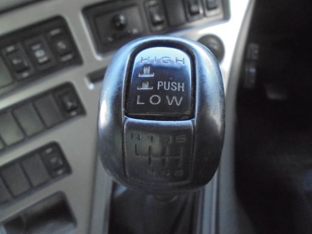 NISSAN DIESEL QUON 2011 Image 31