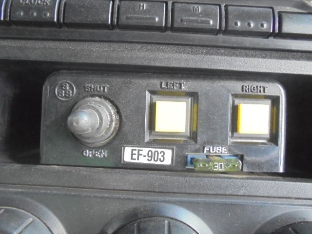 NISSAN DIESEL QUON 2011 Image 31